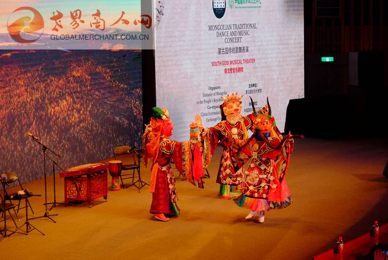 蒙古驻华大使馆成功举办蒙古国传统歌舞表演，展示草原民族卓越风姿